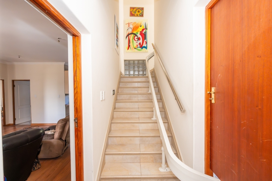 5 Bedroom Property for Sale in Myburgh Park Western Cape